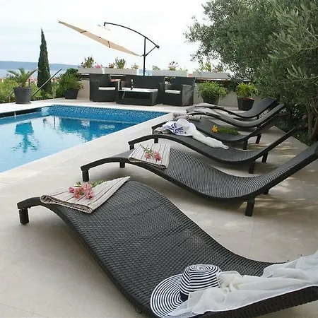 Di Trogir